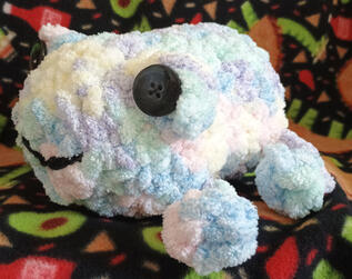 A pastel rainbow frog friend!